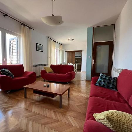 Apartment Lily Podstrana Ngoại thất bức ảnh