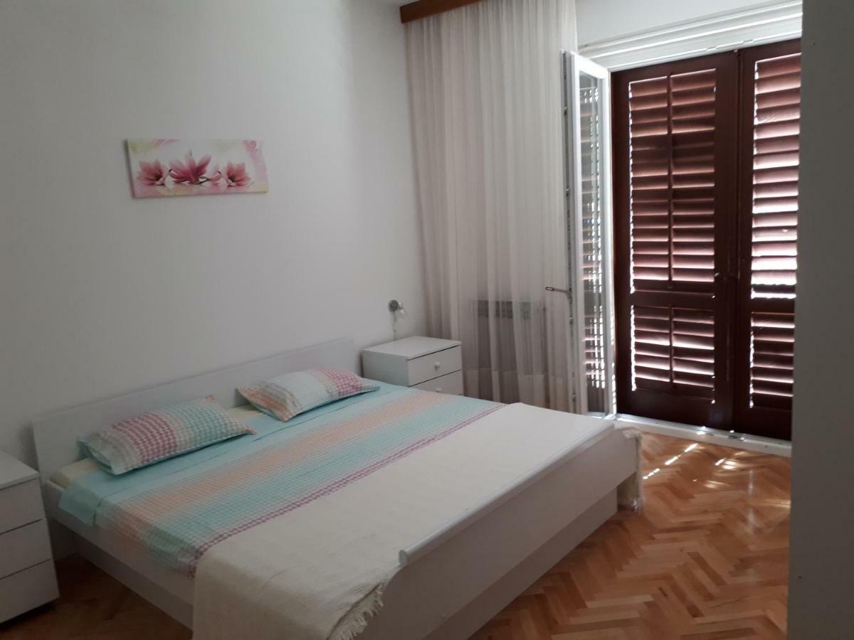 Apartment Lily Podstrana Ngoại thất bức ảnh